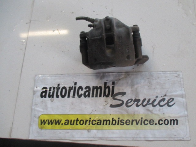 SPREDNJE DESNE ZAVORNE CELJUSTI  OEM N. 7701205833 ORIGINAL REZERVNI DEL RENAULT SCENIC JA0/1 FA0 MK1 R (1999 - 2003) DIESEL LETNIK 2001