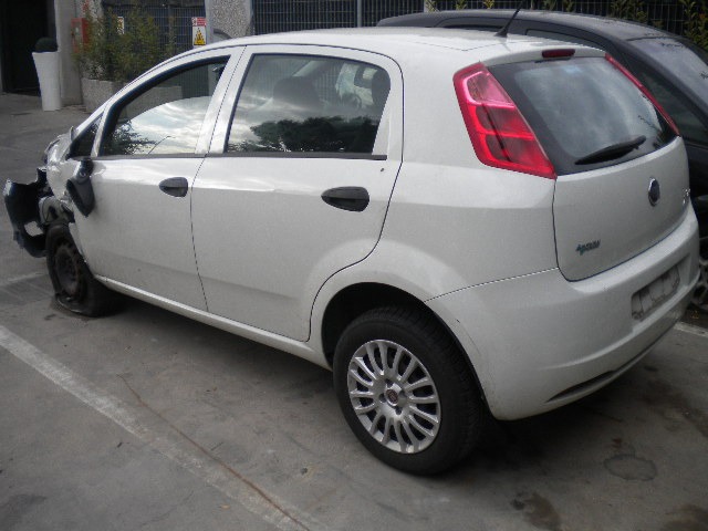 FIAT GRANDE PUNTO 1.4 M 57KW 5M 5P (2009) RICAMBI IN MAGAZZINO