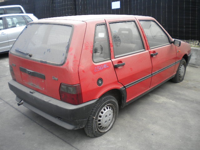 FIAT UNO 1.0 B 33KW 4M 5P (1989) RICAMBI IN MAGAZZINO 