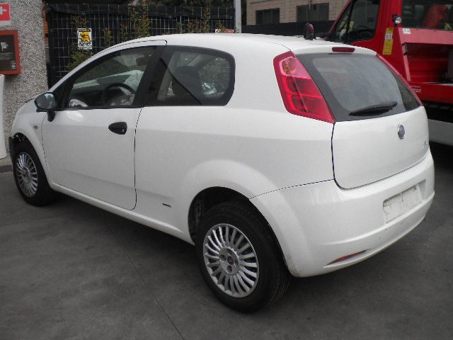 FIAT GRANDE PUNTO 1.2 B 48KW 5M 3P (2007) RICAMBI IN MAGAZZINO