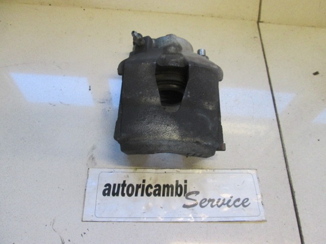 SPREDNJE DESNE ZAVORNE CELJUSTI  OEM N. 1K0615124D ORIGINAL REZERVNI DEL VOLKSWAGEN GOLF VI 5K1 517 AJ5 MK6 (2008-2012) DIESEL LETNIK 2010