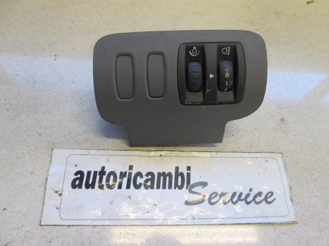 GLAVNO STIKALO LUCI OEM N. 8200140984 ORIGINAL REZERVNI DEL RENAULT SCENIC/GRAND SCENIC JM0/1 MK2 (2003 - 2009) DIESEL LETNIK 2004