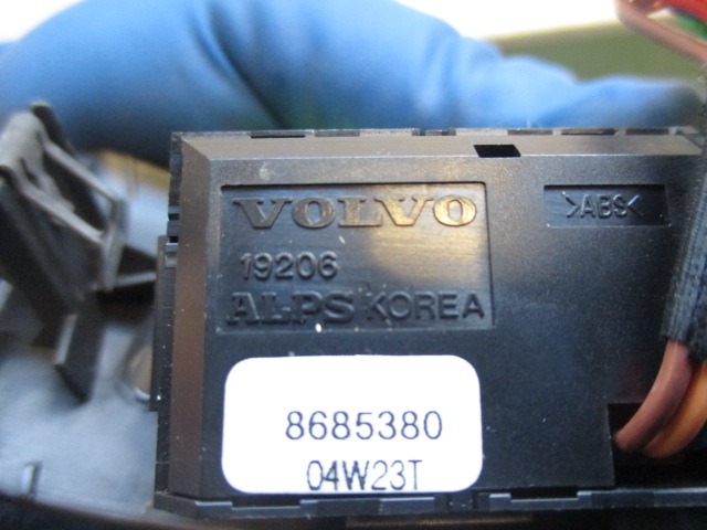 PEPELNIK / DRZALA ZA PIJACO OEM N. 8685380 ORIGINAL REZERVNI DEL VOLVO V50 545 (2004 - 05/2007) DIESEL LETNIK 2004