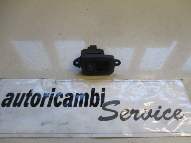 ZADNJE STIKALO OEM N.  ORIGINAL REZERVNI DEL VOLVO V50 545 (2004 - 05/2007) DIESEL LETNIK 2004