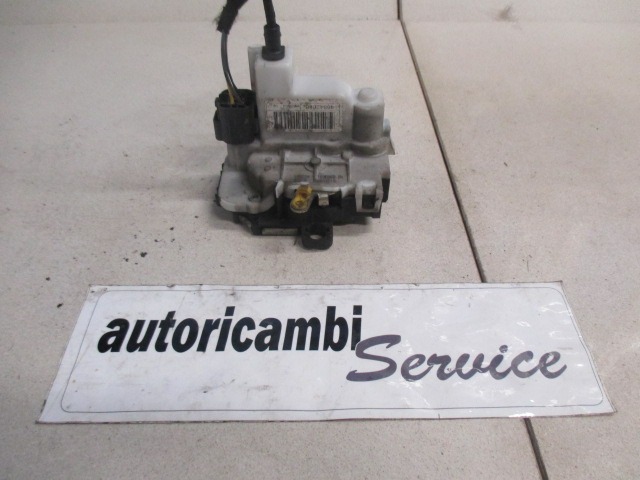 CENTRALNI ZAKLEP SPREDNJIH VRAT  OEM N. 46803510 ORIGINAL REZERVNI DEL FIAT PANDA 169 (2003 - 08/2009) DIESEL LETNIK 2005