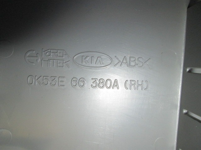 ZADNJE STIKALO OEM N. 0K53E66380A ORIGINAL REZERVNI DEL KIA CARNIVAL GQ MK1 (1998 - 2006)DIESEL LETNIK 2003