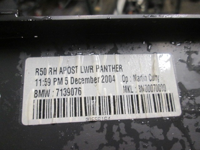 NOTRANJA OBLOGA PRAGA  OEM N. 7139076 ORIGINAL REZERVNI DEL MINI ONE / COOPER / COOPER S R50 R52 R53 (2001-2006) DIESEL LETNIK 2005