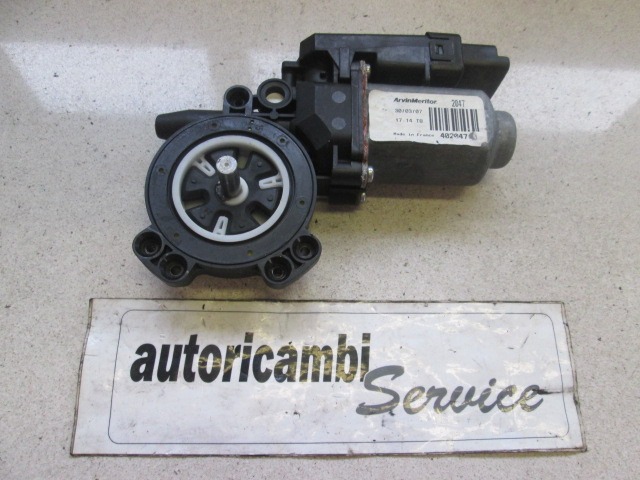 DVIZNI MEHANIZEM SPREDNIH STEKEL  OEM N. 2047402047 ORIGINAL REZERVNI DEL RENAULT SCENIC/GRAND SCENIC JM0/1 MK2 (2003 - 2009) DIESEL LETNIK 2003