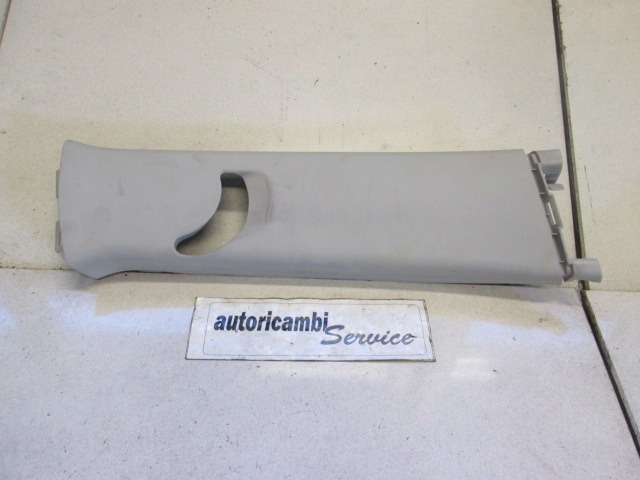 624110H010 RIVESTIMENTO MONTANTE SUPERIORE CENTRALE DESTRO PEUGEOT 107 1.0 B 50KW 5M 5P (2006) RICAMBIO USATO 