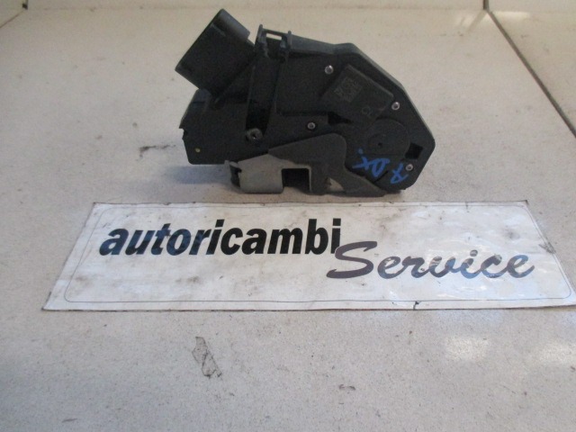 CENTRALNI ZAKLEP SPREDNJIH VRAT  OEM N. 8A6AA21812BF ORIGINAL REZERVNI DEL FORD FIESTA CB1 CNN MK6 (09/2008 - 11/2012) DIESEL LETNIK 2010