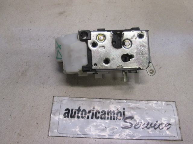 CENTRALNI ZAKLEP SPREDNJIH VRAT  OEM N. 46535997 ORIGINAL REZERVNI DEL FIAT PUNTO 188 MK2 R (2003 - 2011) BENZINA LETNIK 2005