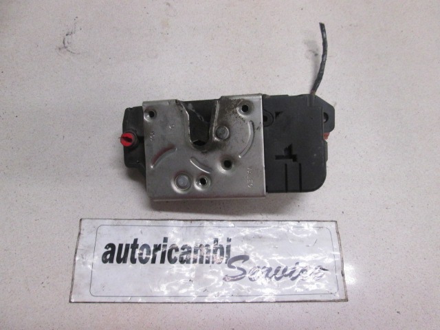 CENTRALNI ZAKLEP SPREDNJIH VRAT  OEM N. 9136S7 ORIGINAL REZERVNI DEL PEUGEOT 206 PLUS T3E 2EK 2AC (2009 - 2012) BENZINA LETNIK 2011