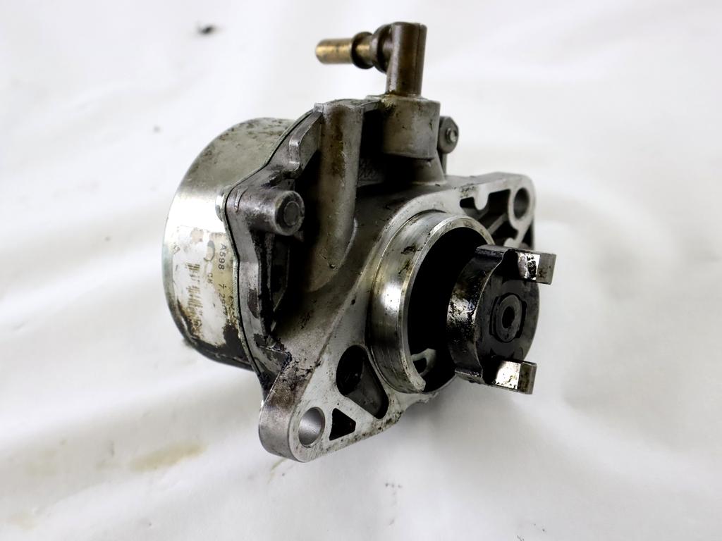 VAKUUM CRPALKA OEM N. 802020974 ORIGINAL REZERVNI DEL VOLKSWAGEN GOLF VI 5K1 517 AJ5 MK6 (2008-2012) DIESEL LETNIK 2010