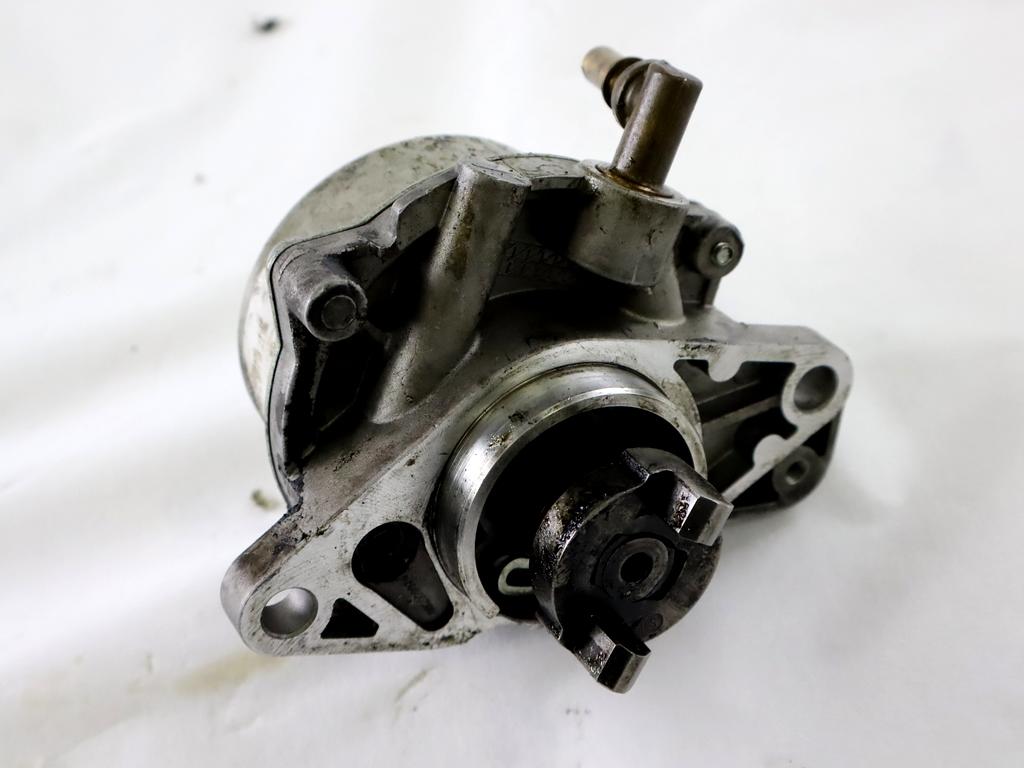 VAKUUM CRPALKA OEM N. 802020974 ORIGINAL REZERVNI DEL VOLKSWAGEN GOLF VI 5K1 517 AJ5 MK6 (2008-2012) DIESEL LETNIK 2010