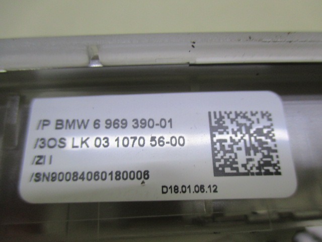 NOTRANJA SVETILA OEM N. 6969390-01 ORIGINAL REZERVNI DEL BMW SERIE 3 BER/SW/COUPE/CABRIO E90/E91/E92/E93 (2005 -2009) DIESEL LETNIK 2006