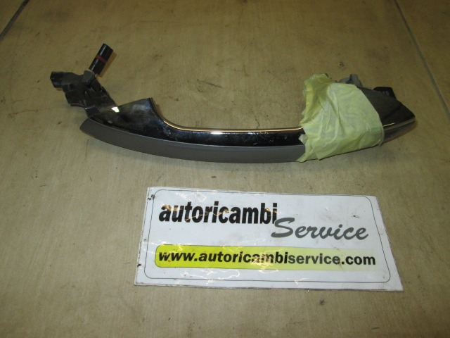 ZUNANJA KLJUKA SPREDNJA LEVA VRATA OEM N. A2048200142 ORIGINAL REZERVNI DEL MERCEDES CLASSE C W204 BER/SW (2007 - 2011) DIESEL LETNIK 2010