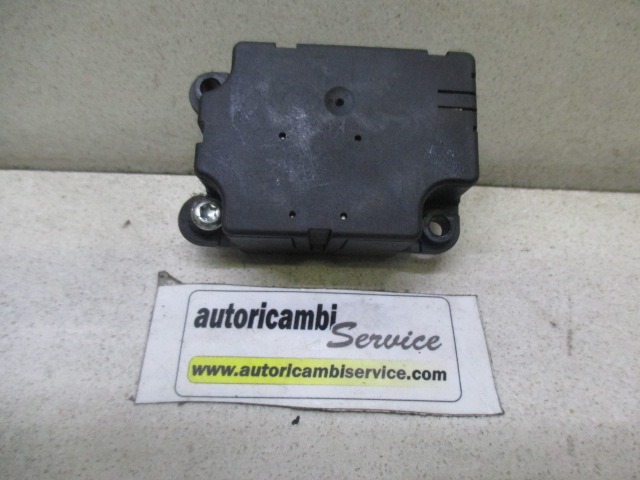 MOTORCEK OGREVANJA OEM N. 88793 ORIGINAL REZERVNI DEL PEUGEOT 307 3A/B/C/E/H BER/SW/CABRIO (2001 - 2009) DIESEL LETNIK 2004