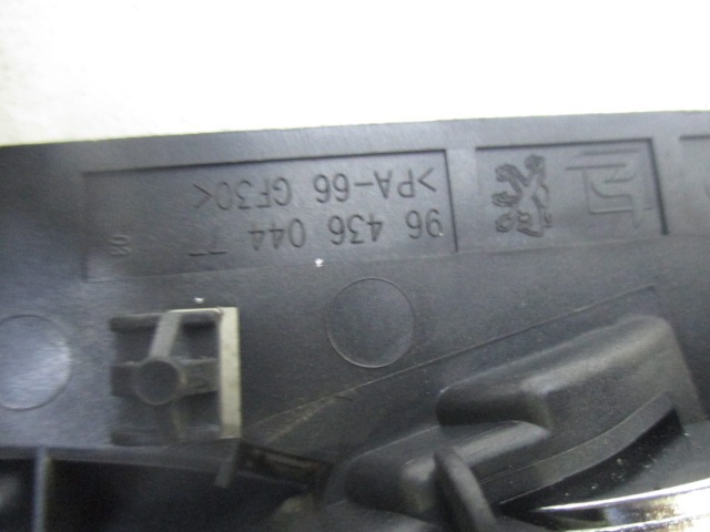 NOTRANJA KLJUKA  OEM N. 9643604477 ORIGINAL REZERVNI DEL PEUGEOT 307 3A/B/C/E/H BER/SW/CABRIO (2001 - 2009) DIESEL LETNIK 2004