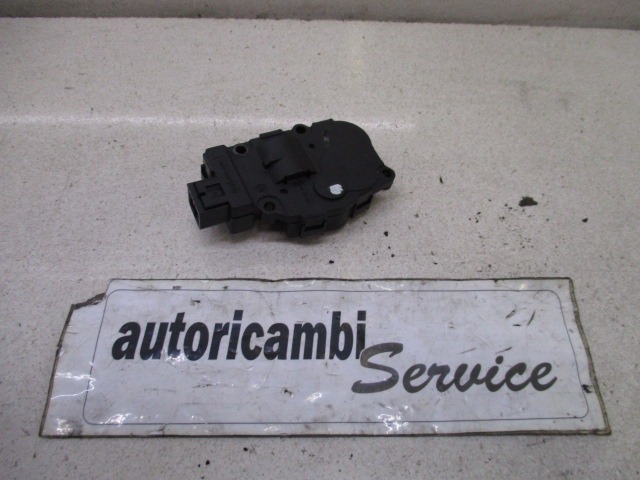 MOTORCEK OGREVANJA OEM N. 9298886 ORIGINAL REZERVNI DEL BMW SERIE 1 BER/COUPE/CABRIO E81/E82/E87/E88 LCI R (2007 - 2013) DIESEL LETNIK 2008