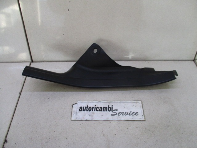 NOTRANJA OBLOGA PRAGA  OEM N. 51477066977 ORIGINAL REZERVNI DEL BMW SERIE 1 BER/COUPE/CABRIO E81/E82/E87/E88 LCI R (2007 - 2013) DIESEL LETNIK 2008