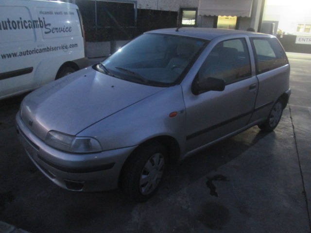 FIAT PUNTO 1.2 B 5M 54KW (1997) RICAMBI IN MAGAZZINO 