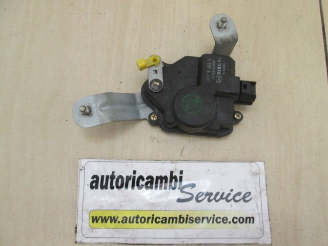 ZAKLEPANJE PRTLJA?NIH VRAT  OEM N. 957501C000 ORIGINAL REZERVNI DEL HYUNDAI GETZ TB (2002 - 02/2006) DIESEL LETNIK 2005