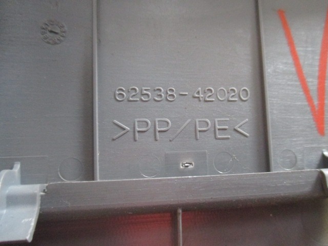 NOTRANJA OBLOGA ZADNJEGA BOKA  OEM N. 6253842020 ORIGINAL REZERVNI DEL TOYOTA RAV 4 A2 MK2 (2000 - 2006) BENZINA LETNIK 2002