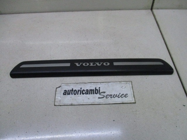 NOTRANJA OBLOGA PRAGA  OEM N.  ORIGINAL REZERVNI DEL VOLVO V50 545 (2004 - 05/2007) DIESEL LETNIK 2004