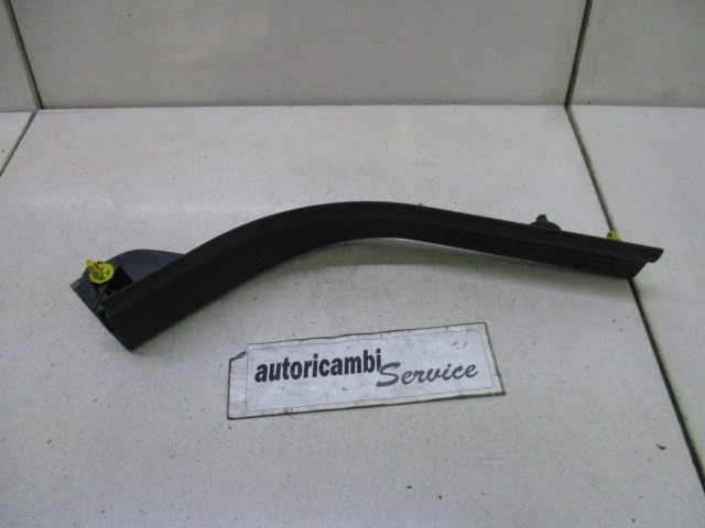 NOTRANJA OBLOGA PRAGA  OEM N. 8641786 ORIGINAL REZERVNI DEL VOLVO V50 545 (2004 - 05/2007) DIESEL LETNIK 2004