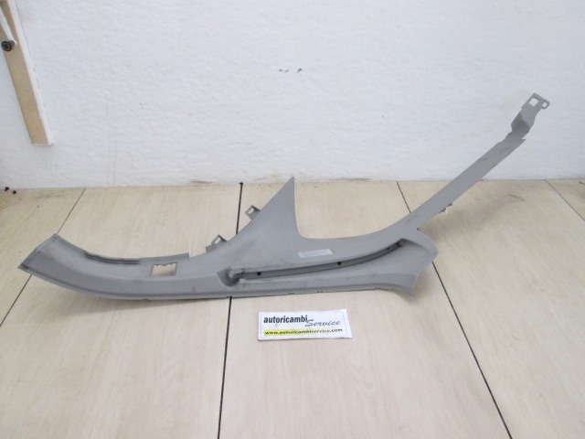 OEM N. 51439151708 ORIGINAL REZERVNI DEL BMW SERIE 3 BER/SW/COUPE/CABRIO E90/E91/E92/E93 LCI R (2009 - 2012) DIESEL LETNIK 2008