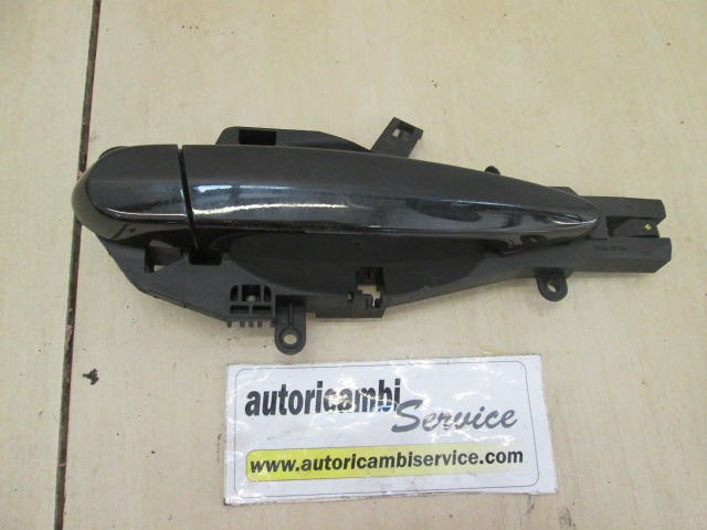 ZUNANJA KLJUKA ZADNJA DESNA VRATA OEM N. 51227199839 ORIGINAL REZERVNI DEL BMW SERIE 3 BER/SW/COUPE/CABRIO E90/E91/E92/E93 LCI R (2009 - 2012) DIESEL LETNIK 2008