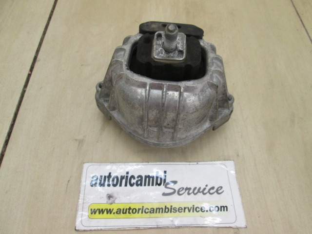 NOSILCI MOTORJA/DRUGO OEM N. 22116768800 ORIGINAL REZERVNI DEL BMW SERIE 3 BER/SW/COUPE/CABRIO E90/E91/E92/E93 LCI R (2009 - 2012) DIESEL LETNIK 2008