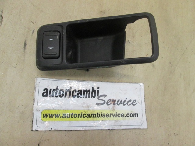 ZADNJE STIKALO OEM N. 3M51226A36ADW ORIGINAL REZERVNI DEL FORD FOCUS CMAX DM2 MK1 (10/2003 - 03/2007) DIESEL LETNIK 2005