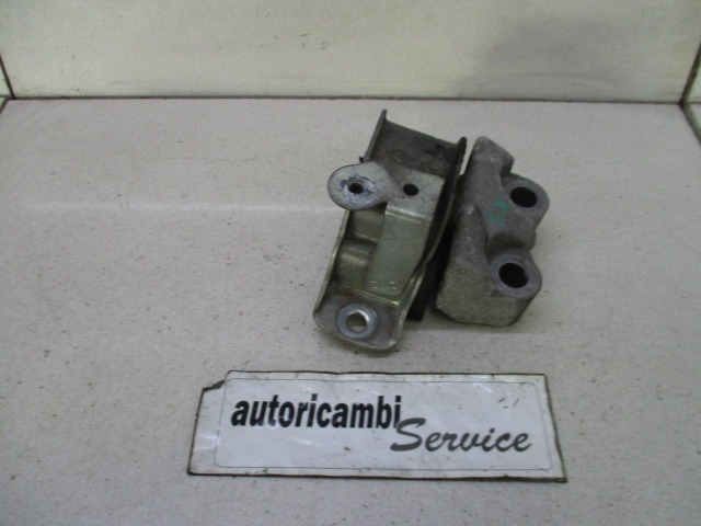 NOSILCI MOTORJA/DRUGO OEM N. 071A23611 ORIGINAL REZERVNI DEL FIAT GRANDE PUNTO 199 (2005 - 2012) BENZINA/METANO LETNIK 2009