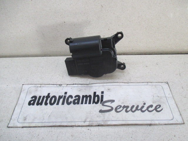 MOTORCEK OGREVANJA OEM N. A21000700 ORIGINAL REZERVNI DEL FIAT GRANDE PUNTO 199 (2005 - 2012) DIESEL LETNIK 2007