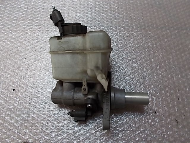 ZAVORNI CILINDER OEM N. 3C1611301  ORIGINAL REZERVNI DEL VOLKSWAGEN PASSAT B6 3C2 3C5 BER/SW (2005 - 09/2010)  DIESEL LETNIK 2009