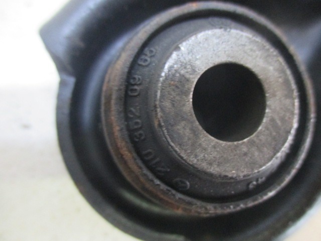 ZADNJA DESNA ROKA  OEM N. 2103520906 ORIGINAL REZERVNI DEL MERCEDES CLASSE E W210 S210 BER/SW (1995 - 1999) DIESEL LETNIK 1999