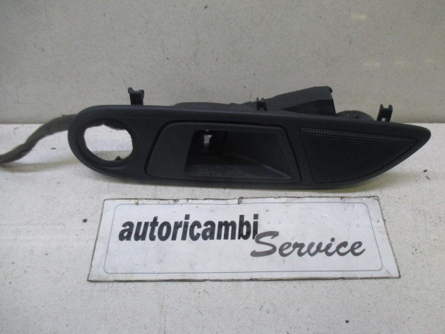 NOTRANJA KLJUKA  OEM N. 8A61-A2260 ORIGINAL REZERVNI DEL FORD FIESTA CB1 CNN MK6 (09/2008 - 11/2012) BENZINA LETNIK 2009