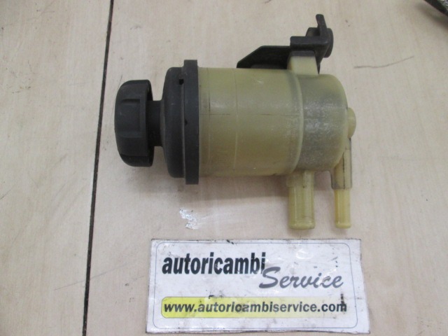 REZERVOAR CRPALKA  SERVO VOLAN OEM N. 571502G000 ORIGINAL REZERVNI DEL KIA CARENS UN MK3 (2006 - 2013) DIESEL LETNIK 2008