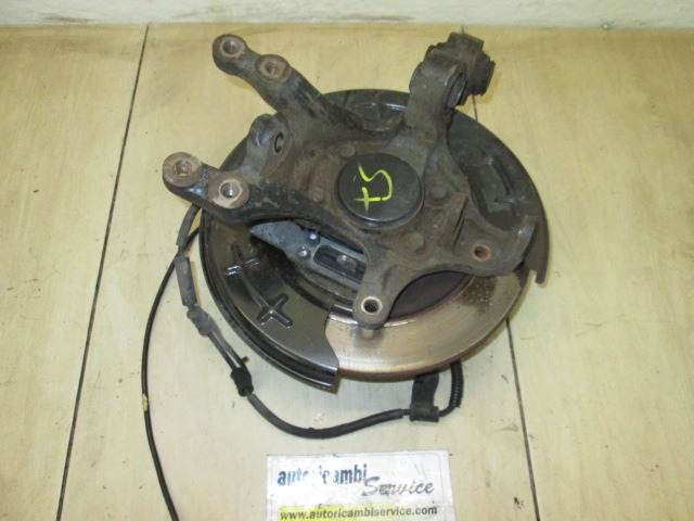 ZADNJI LEVI NOSILEC KOLES/PESTO OEM N. 527101D010 ORIGINAL REZERVNI DEL KIA CARENS UN MK3 (2006 - 2013) DIESEL LETNIK 2008