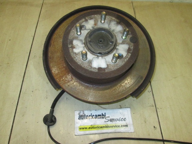 ZADNJI LEVI NOSILEC KOLES/PESTO OEM N. 527101D010 ORIGINAL REZERVNI DEL KIA CARENS UN MK3 (2006 - 2013) DIESEL LETNIK 2008