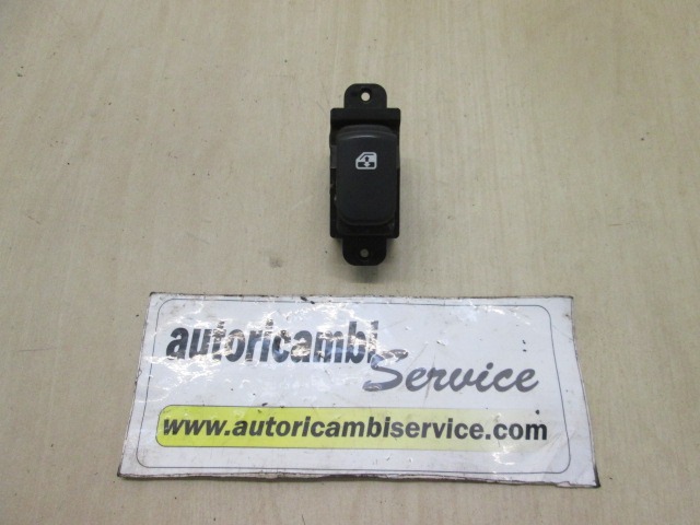 ZADNJE STIKALO OEM N. 93580-1D0003W ORIGINAL REZERVNI DEL KIA CARENS UN MK3 (2006 - 2013) DIESEL LETNIK 2008