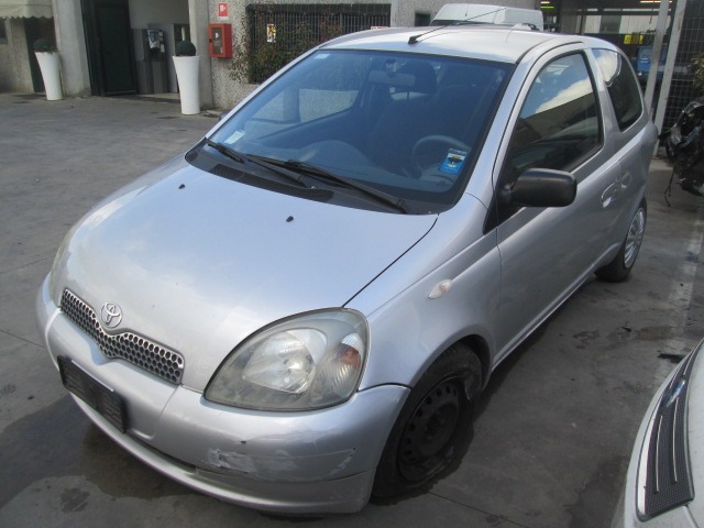 TOYOTA YARIS 1.0 B 5M 50KW (2002) RICAMBI IN MAGAZZINO