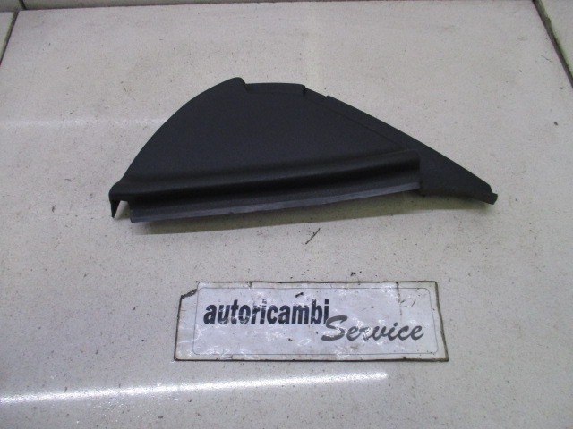 MONTA?NI DELI /  ARMATURNE PLOSCE SPODNJI OEM N. 8200079004 ORIGINAL REZERVNI DEL RENAULT MEGANE MK2 BM0/1 CM0/1 EM0/1 KM0/1 LM0/1 BER/GRANDTOUR  (10/2002 - 02/2006) DIESEL LETNIK 2004